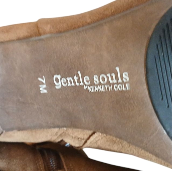 Gentle Souls Brown Suede Ankle Boots Women's Brown Booties size 7 - Picture 10 of 12